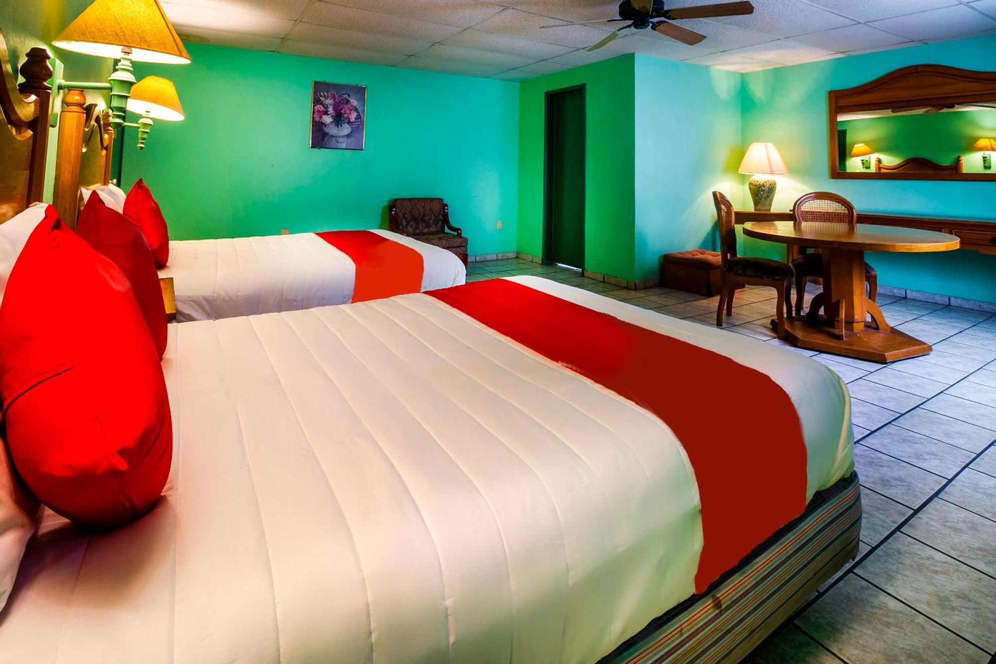 Hotel Canada, Guadalajara Zewnętrze zdjęcie