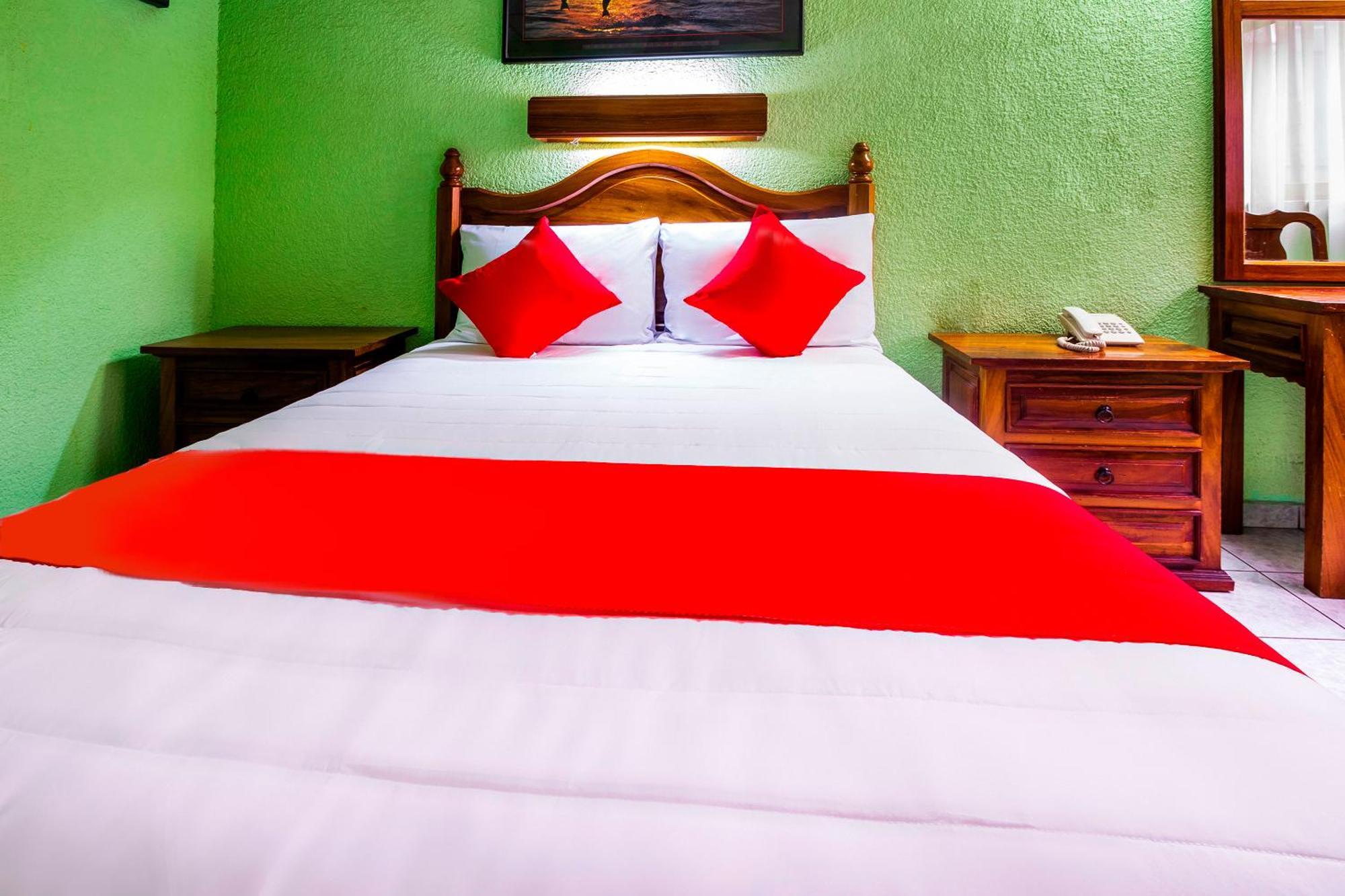 Hotel Canada, Guadalajara Zewnętrze zdjęcie